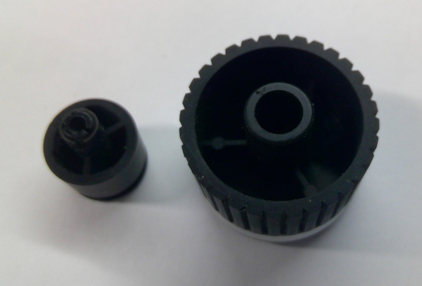 2004 INFINITI FX35 RADIO STEREO TUNER CONTROL KNOB SET OEM