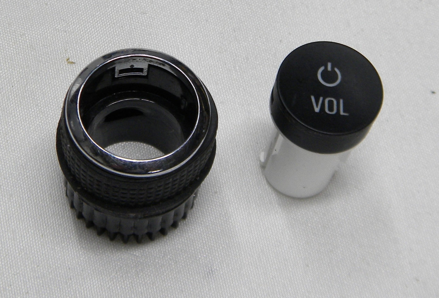 2013 Buick Encore Radio Stereo Volume Control Knob OEM