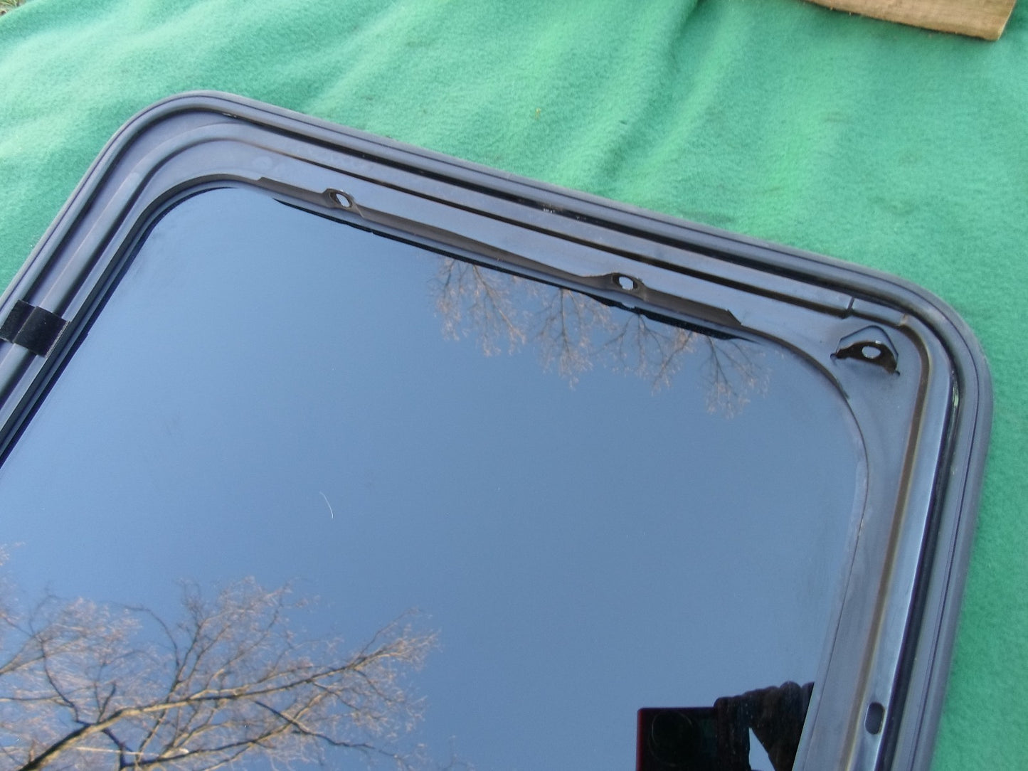 2000 PONTIAC SUNFIRE OEM  YEAR SPECIFIC SUNROOF GLASS PANEL OEM FREE SHIPPING!