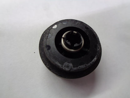 2008 LAND ROVER LR2 RADIO STEREO TUNER CONTROL KNOB OEM