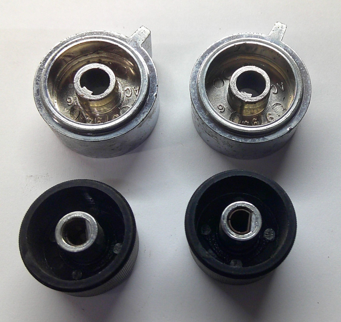 1985 CADILLAC SEVILLE RADIO STEREO TUNER KNOB SET OEM