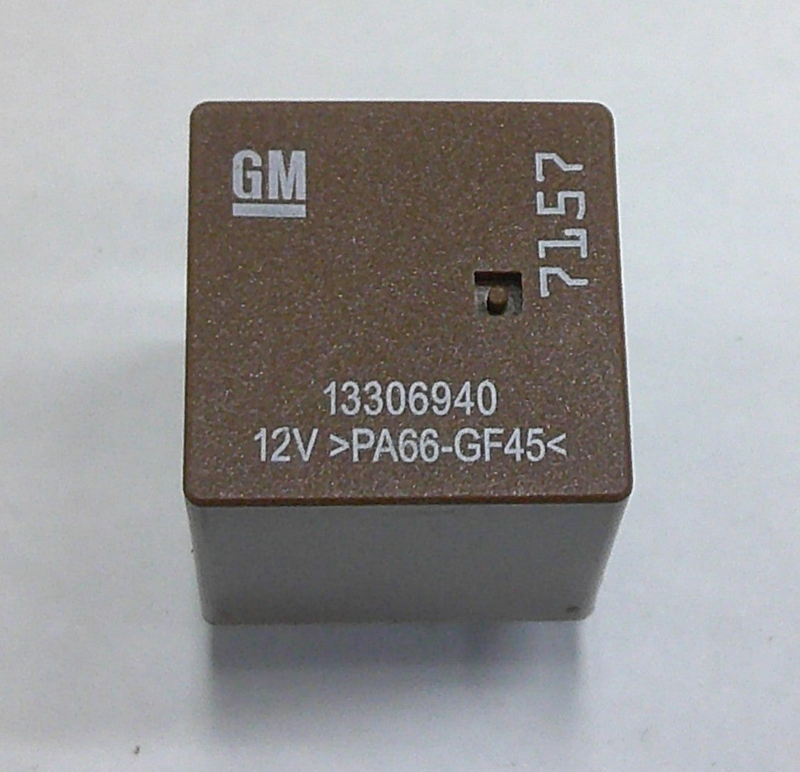 USA SELLER GM OEM  RELAY 13306940  1 YEAR WARRANTY TESTED  GM12