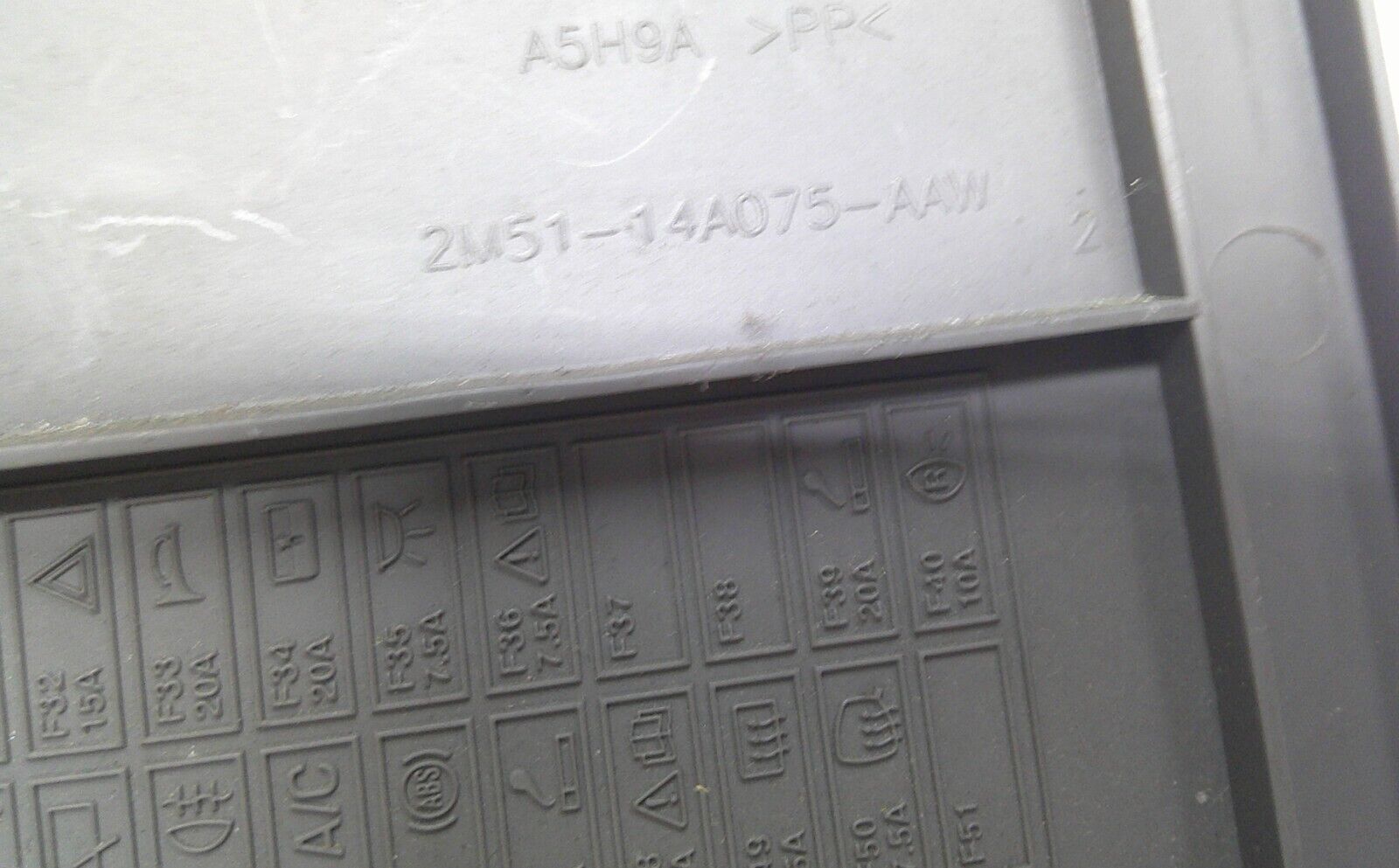 2000 - 2004 Ford Focus Interior Dash Fuse Panel Cover 2M51-14A075-AAW B3 - RarePartsFinder.Com
