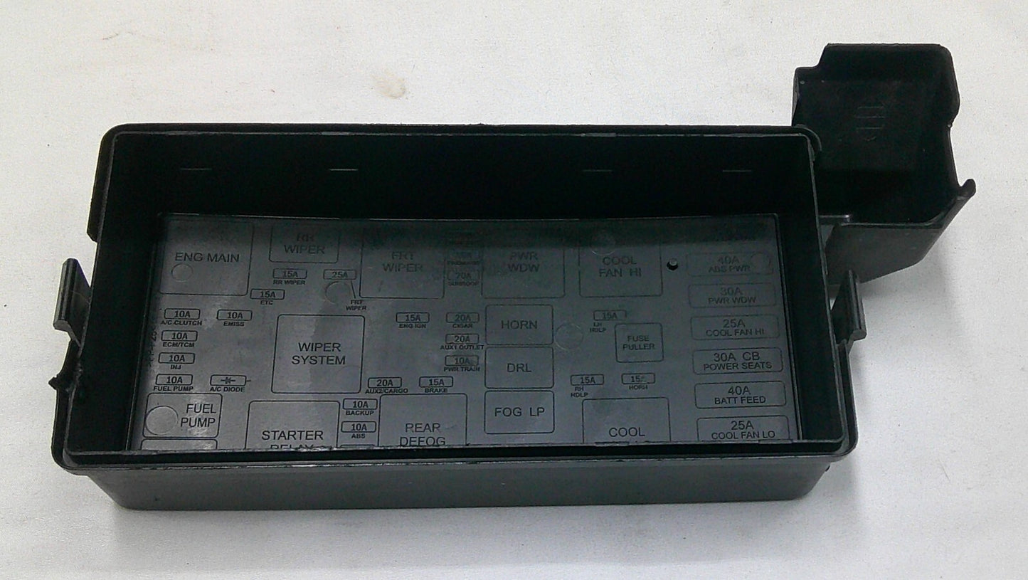 2005 Chevy Equinox Engine Fuse Relay Box Cover Lid Cap Only OEM R2