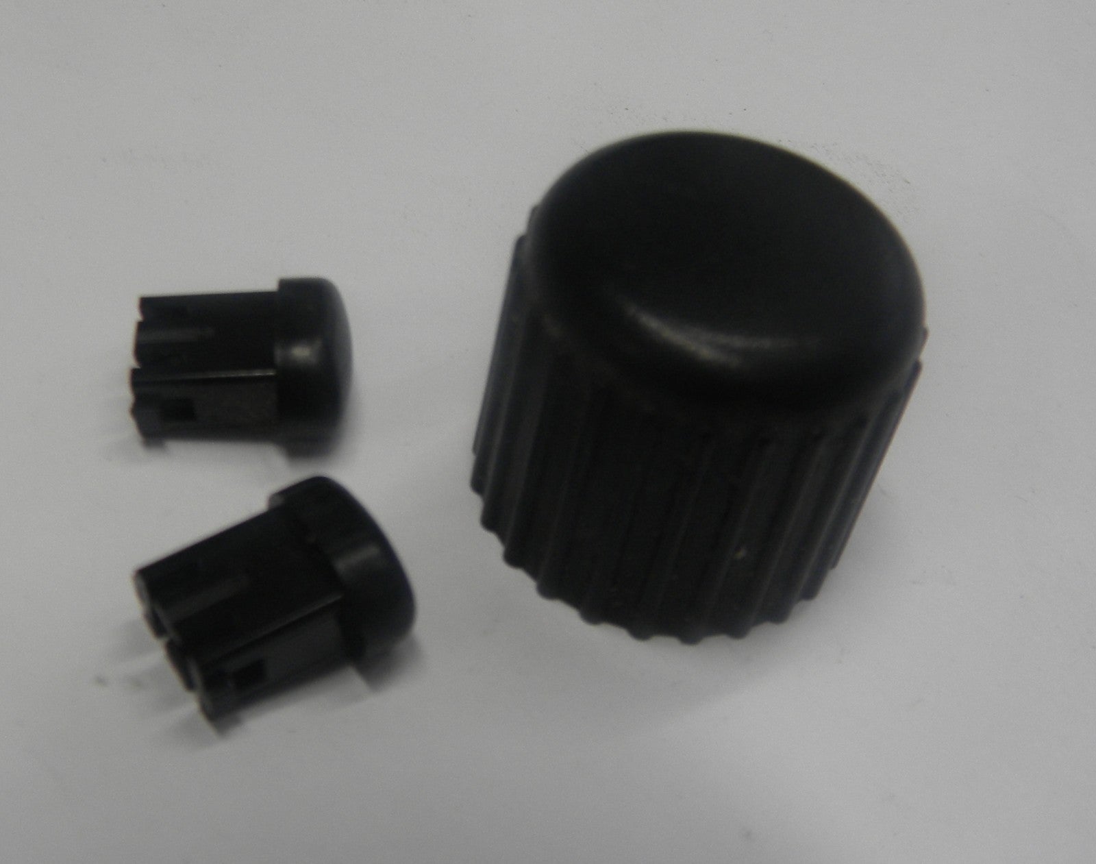 2002 2003 2004 Jeep Cherokee Radio Stereo Tuner Selector Knob Set  OEM