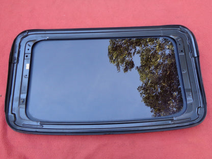 2002 HONDA CRV YEAR SPECIFIC OEM FACTORY SUNROOF GLASS  FREE SHIPPING!