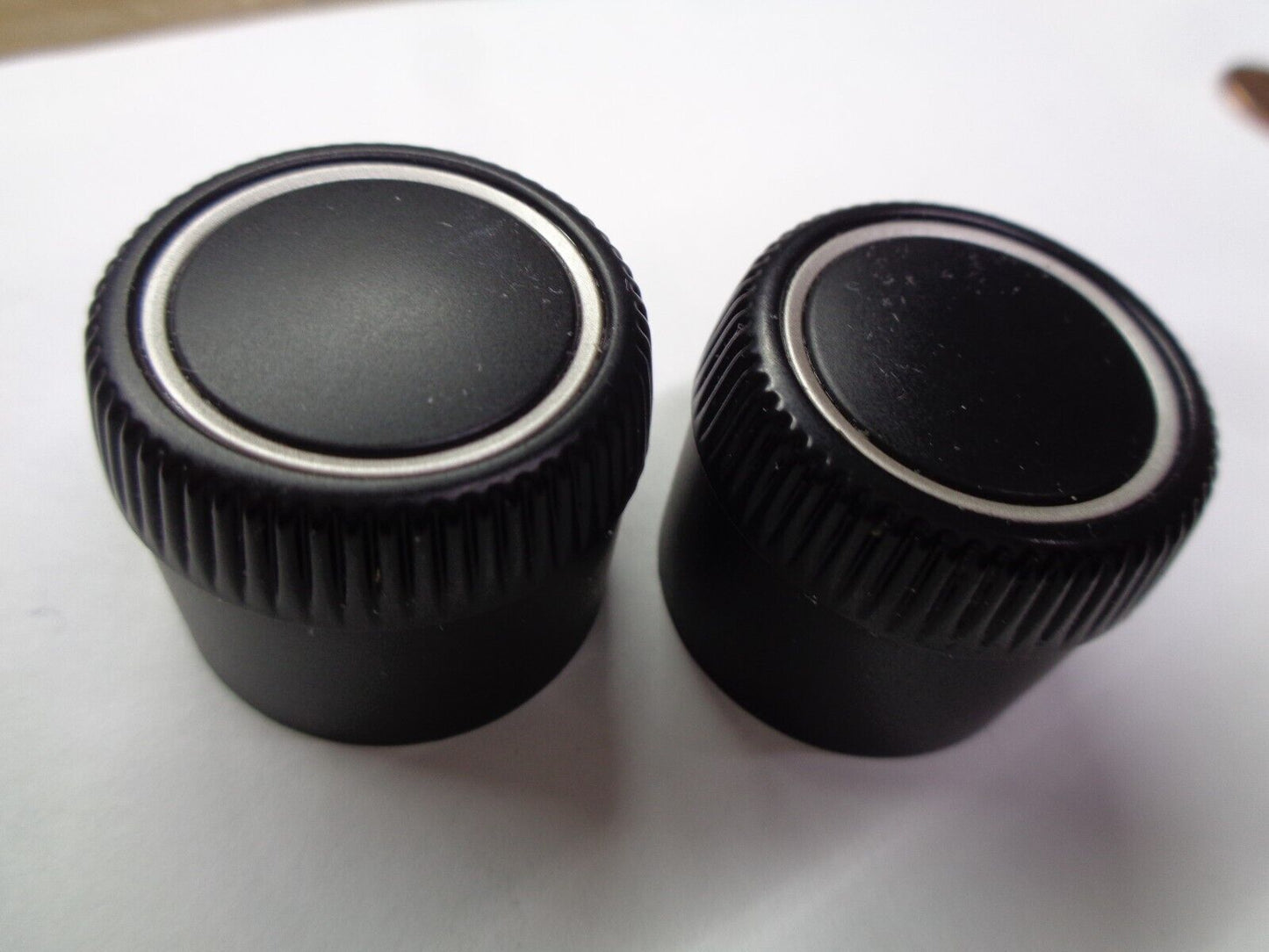 2009 KIA SORENTO RADIO STEREO TUNER CONTROL KNOB SET OEM FREE SHIPPING!