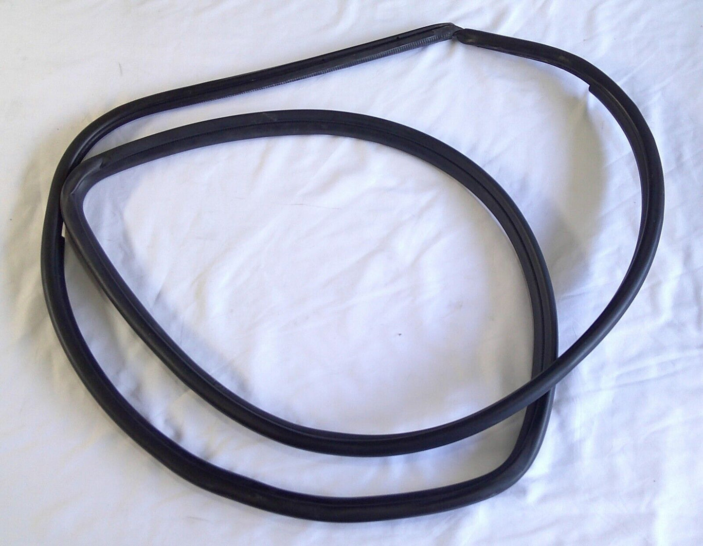 2010 - 2015 TOYOTA PRIUS REAR PASSENGER DOOR ON BODY WEATHERSTRIP OEM - RarePartsFinder.Com