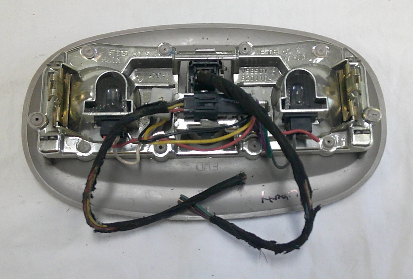 2002 - 2007 JEEP LIBERTY MAP DOME LIGHT ROOF SUNROOF SWITCH OEM B12