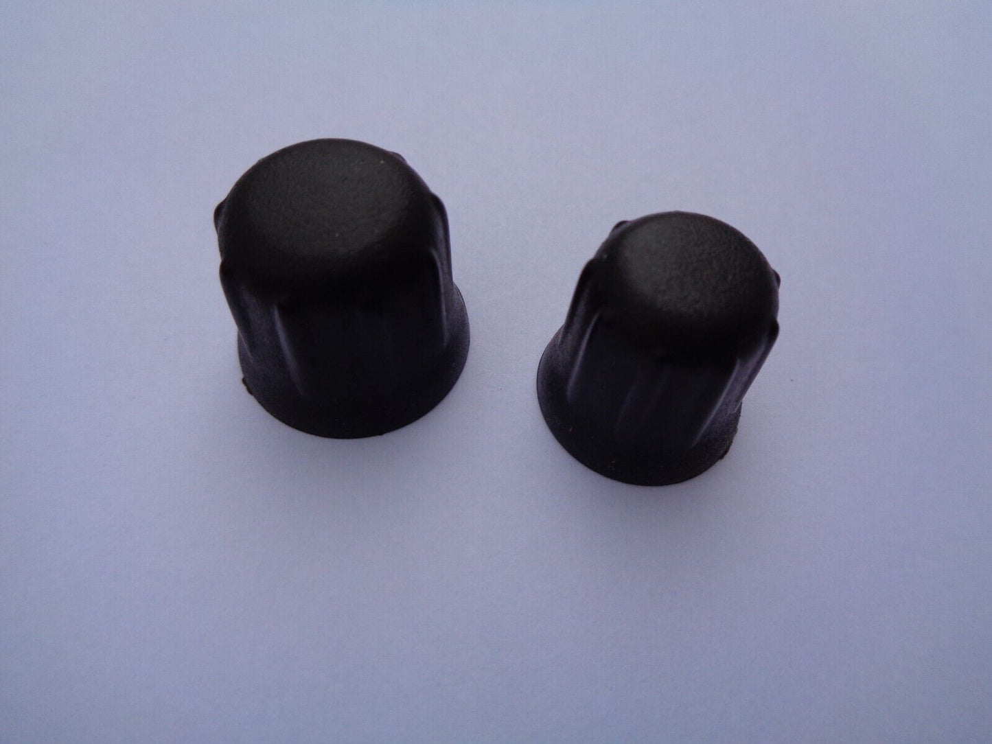 2003 - 2005 PONTIAC VIBE RADIO STEREO TUNER CONTROL KNOB SET OEM FREE SHIPPING! - RarePartsFinder.Com