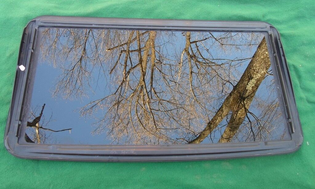 2001 OLDSMOBILE AURORA OEM YEAR SPECIFIC SUNROOF GLASS NO ACCIDENT! FREE SHIP - RarePartsFinder.Com