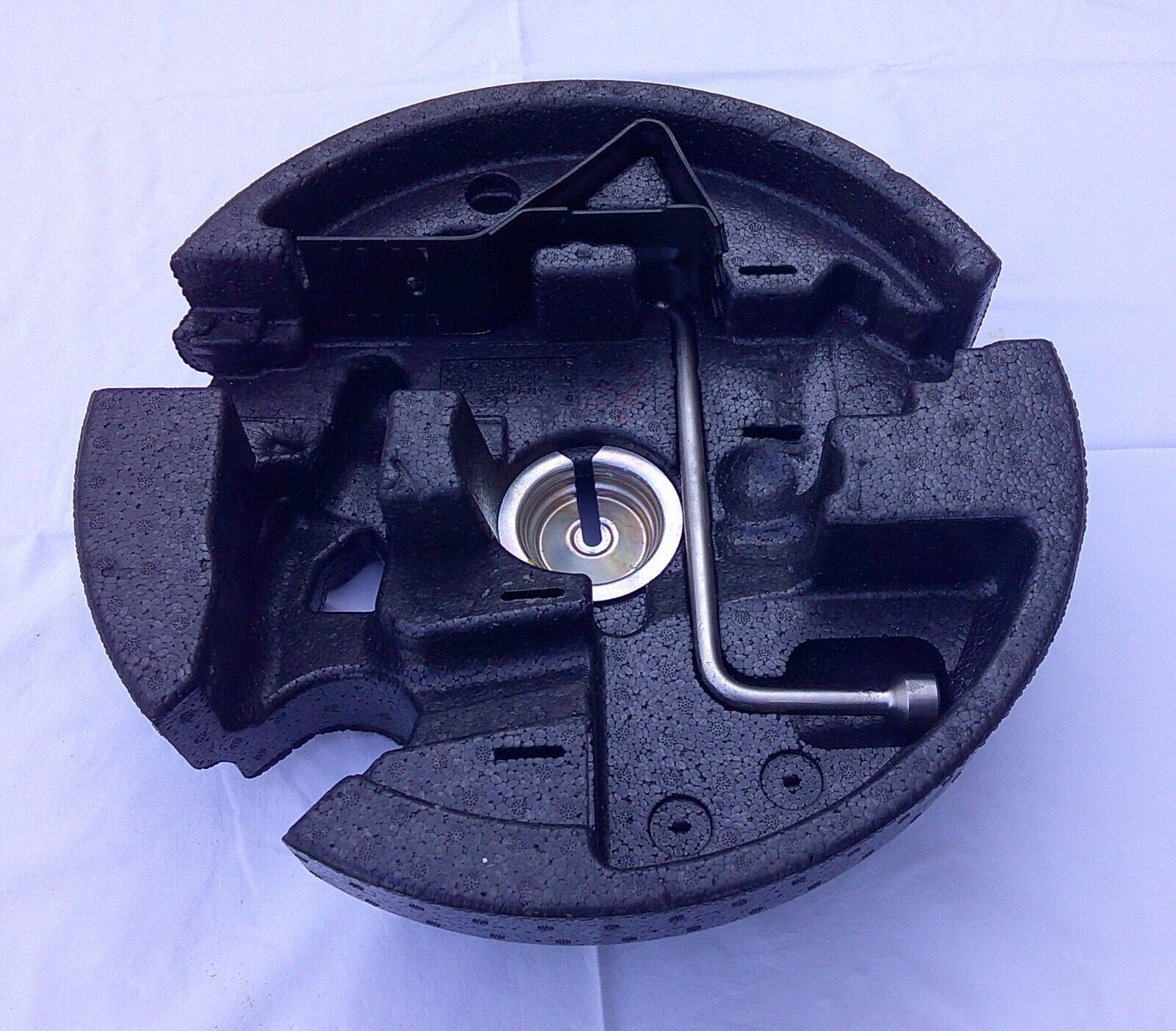 04 - 10 BMW 530i 525i E60 Trunk Jack Tool Kit Foam 71-11-6-758-781  F1