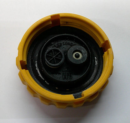 1999 - 2005 SAAB 9-5 COOLANT TANK CAP LID 4395513  4356770 90500007  A17