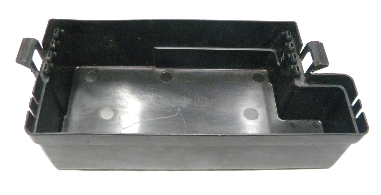 2002 - 2003 Nissan Xterra OEM Engine Compartment Fuse Relay Cover 24382-8Z500 R2 - RarePartsFinder.Com