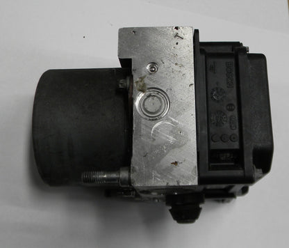 2005 - 2006 Subaru Legacy ABS Anti-Lock Brake Pump Control  27534-AG02A  M13