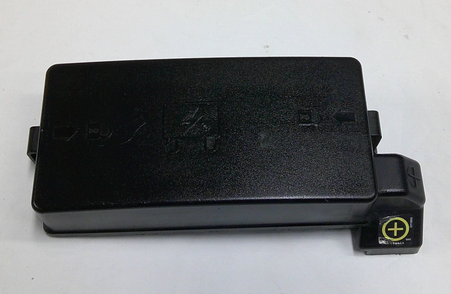 05 - 06 CHEVY EQUINOX  06 PONTIAC TORRENT FUSE RELAY COVER LID 15250620 B10