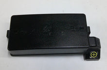05 - 06 CHEVY EQUINOX  06 PONTIAC TORRENT FUSE RELAY COVER LID 15250620 B10