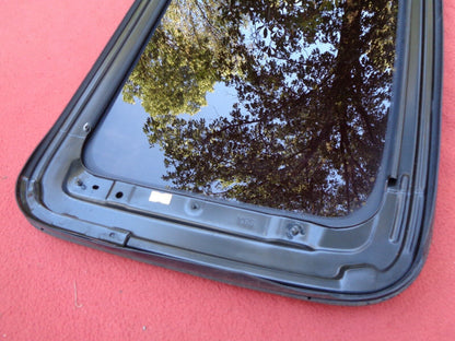 2006 HONDA CRV YEAR SPECIFIC OEM FACTORY SUNROOF GLASS  FREE SHIPPING! - RarePartsFinder.Com