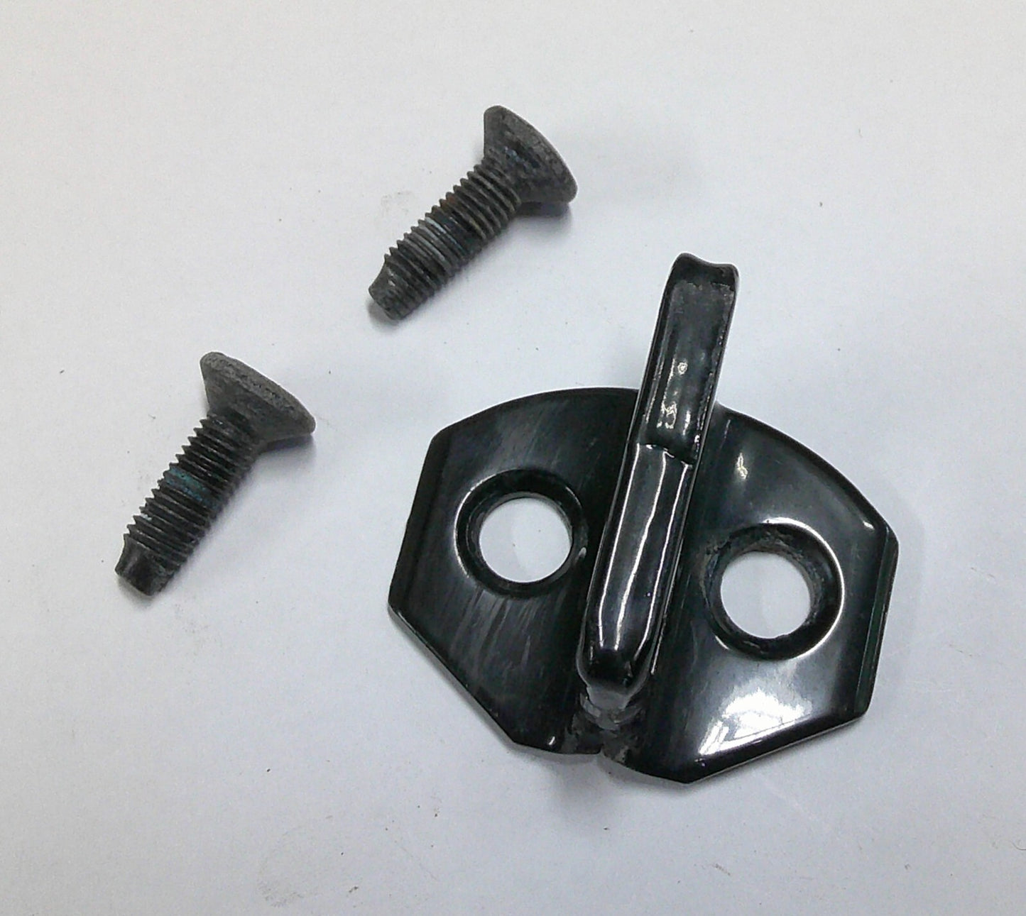 FORD EDGE MKX DOOR STRIKER w/ BOLTS 7T4Z-7822008-B OEM  A17