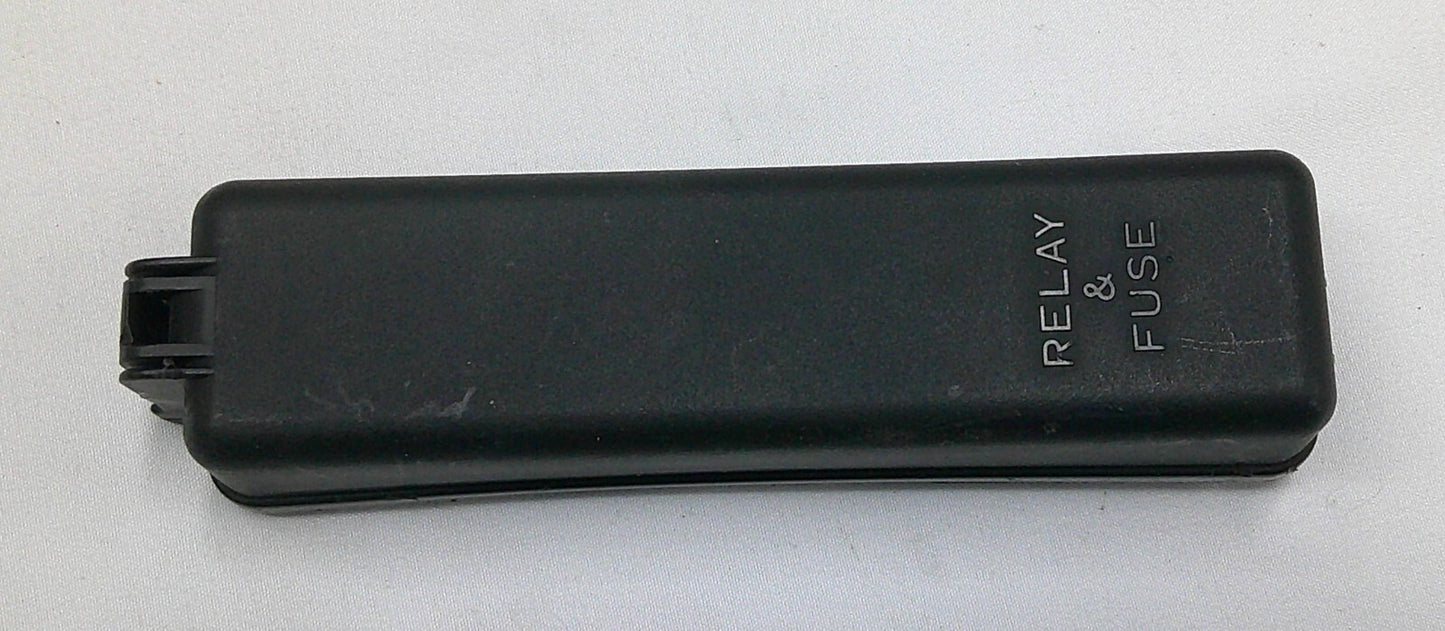 1992 - 1996 TOYOTA CAMRY FUSE RELAY COVER LID  A17
