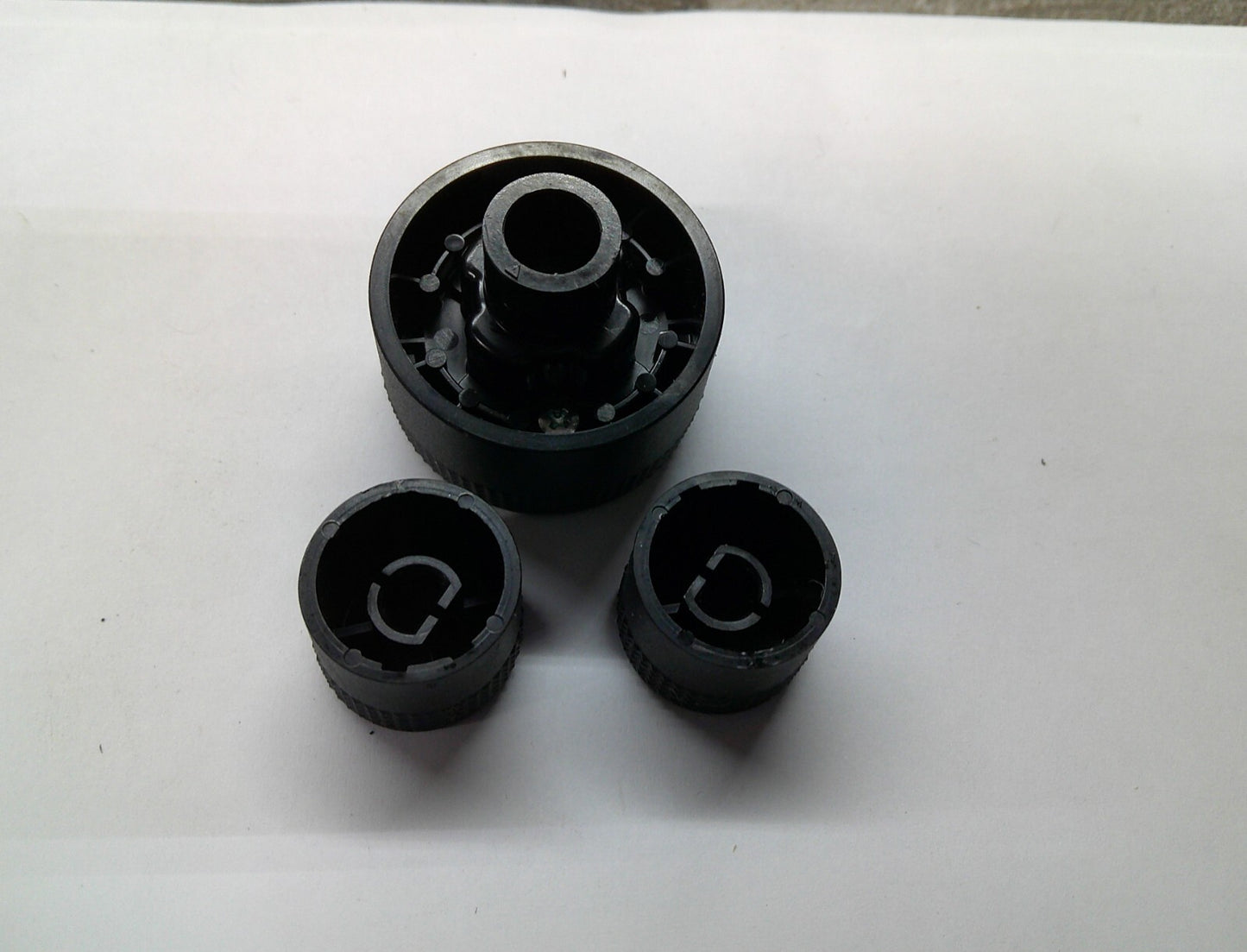 2010 2011 MAZDA CX-7 RADIO STEREO TUNER CONTROL KNOB SET OEM FREE SHIPPING - RarePartsFinder.Com