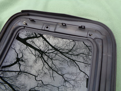 2005 ACURA TSX YEAR SPECIFIC SUNROOF GLASS FACTORY OEM NO ACCIDENT FREE SHIPPING - RarePartsFinder.Com