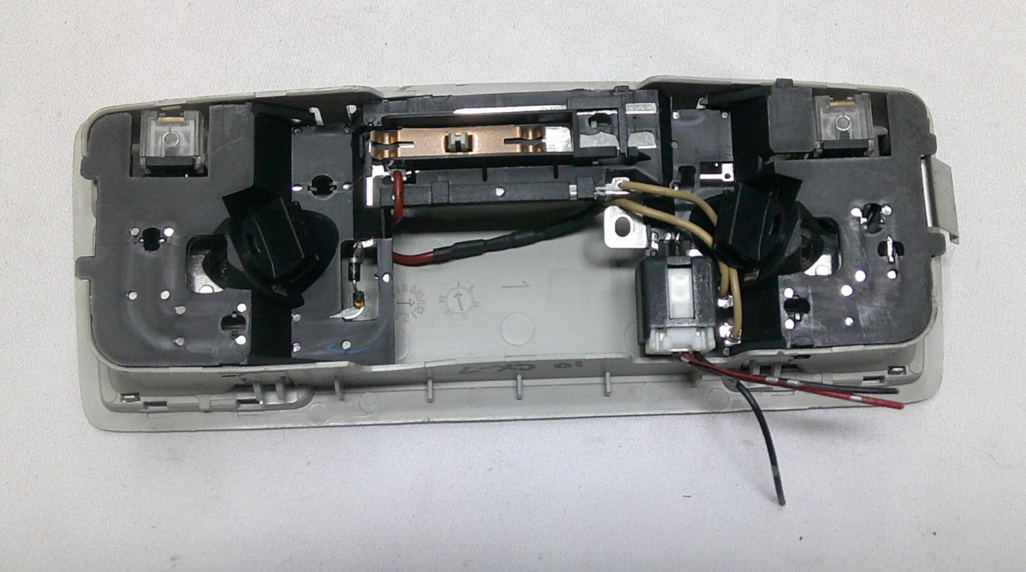 2007 - 2009 MAZDA CX-7 OEM OVERHEAD DOME LIGHT FREE SHIPPING B8