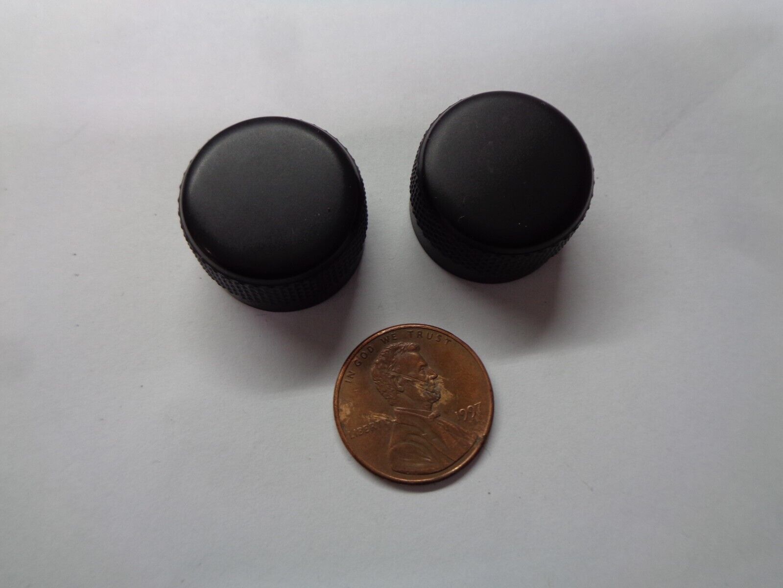 2006 - 2012 SUZUKI GRAND VITARA RADIO STEREO TUNER KNOB SET OEM FREE SHIPPING! - RarePartsFinder.Com