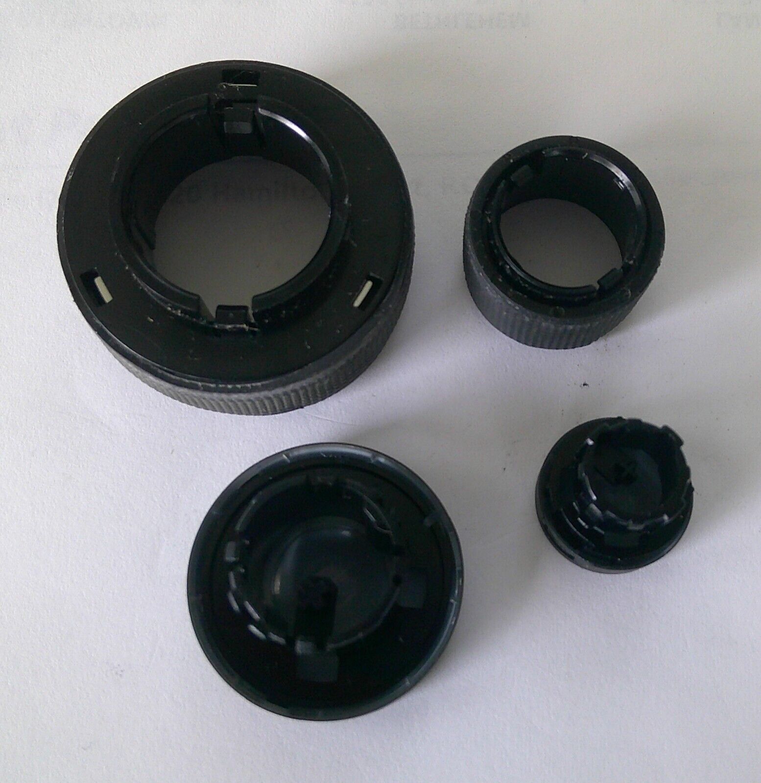 2006 - 2010 CHEVROLET HHR RADIO STEREO TUNER CONTROL KNOB SET OEM FREE SHIP - RarePartsFinder.Com