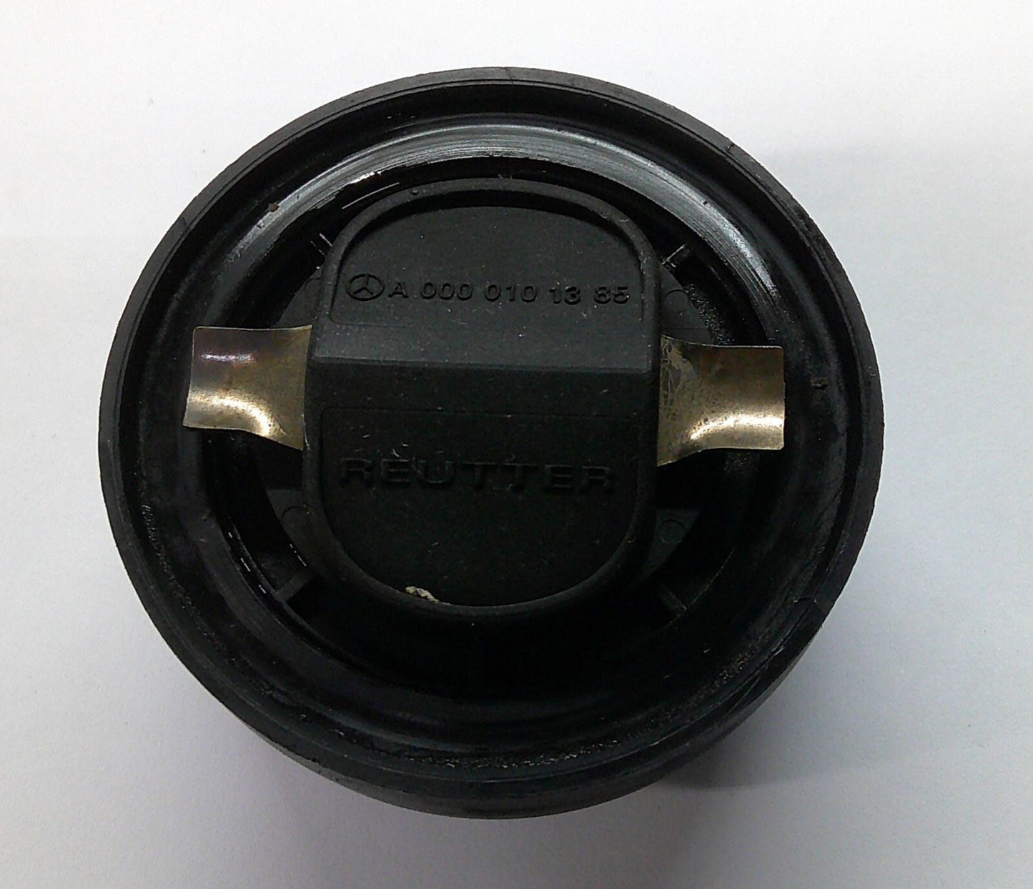 Mercedes Benz Oil Cap 0000101385 ML300 A17