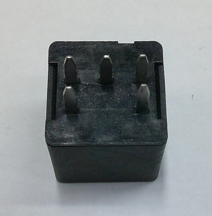 GM OEM OMRON 5 PIN  RELAY  12077865  1 YEAR WARRANTY GM4