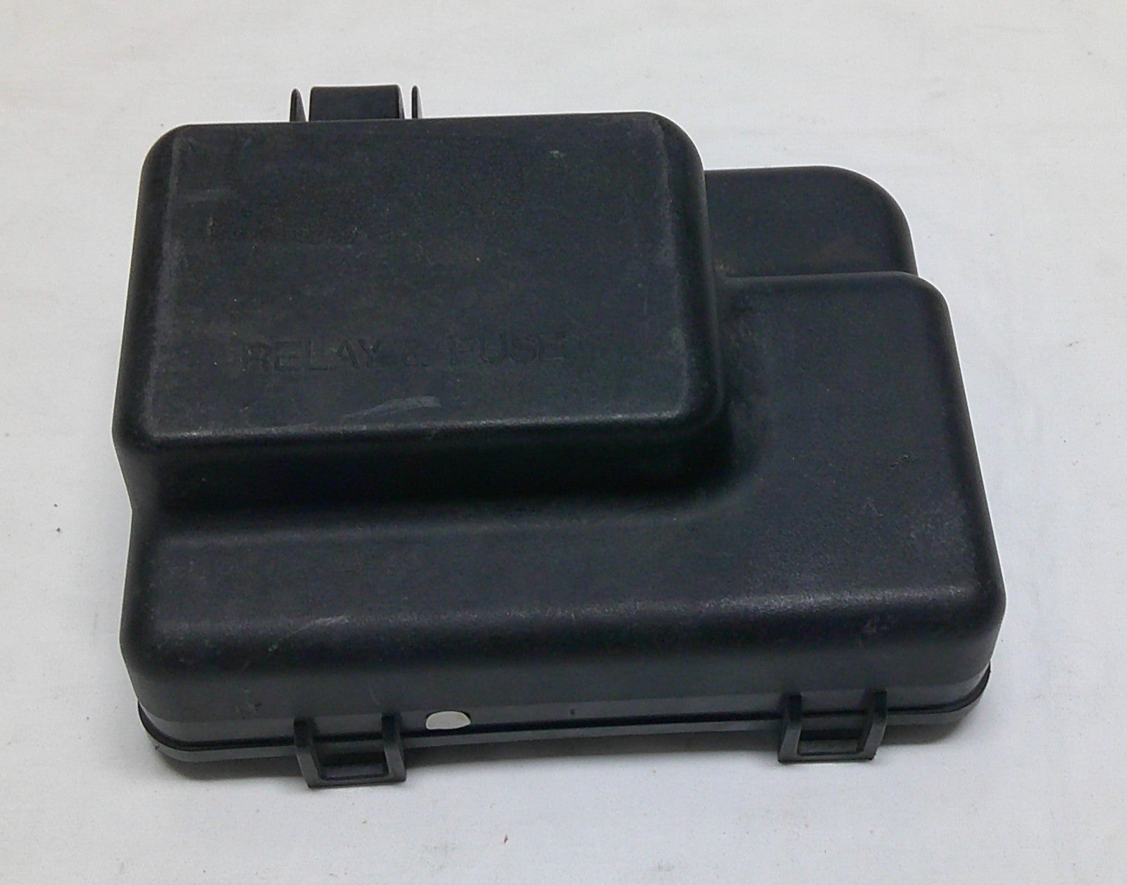 2005 - 2010 Scion TC Engine Compartment Fuse Relay Box Cover Lid 82662-21050 R2