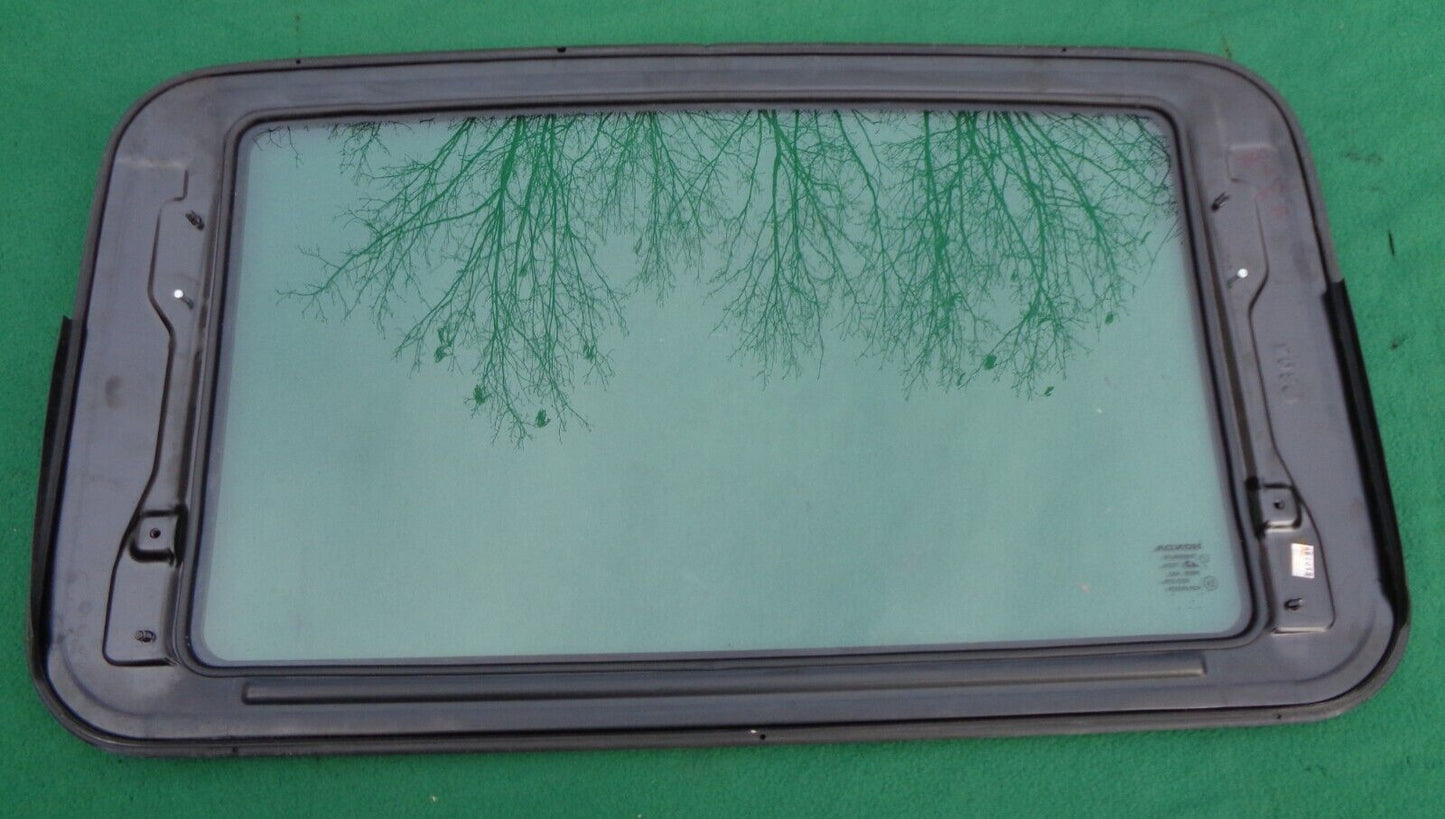 1999 HONDA CIVIC 4 DOOR OEM YEAR SPECIFIC SUNROOF GLASS NO ACCIDENT FREE SHIP - RarePartsFinder.Com