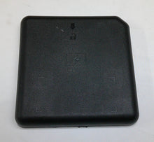99 - 07 Chevy Silverado Tahoe Sierra Denali  Engine Fuse Box Cover 15200391  B7