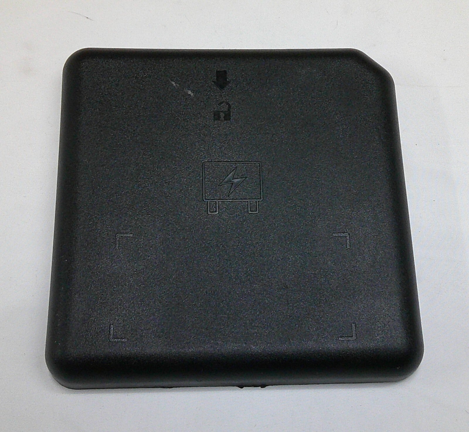 99 - 07 Chevy Silverado Tahoe Sierra Denali  Engine Fuse Box Cover 15200391  B7