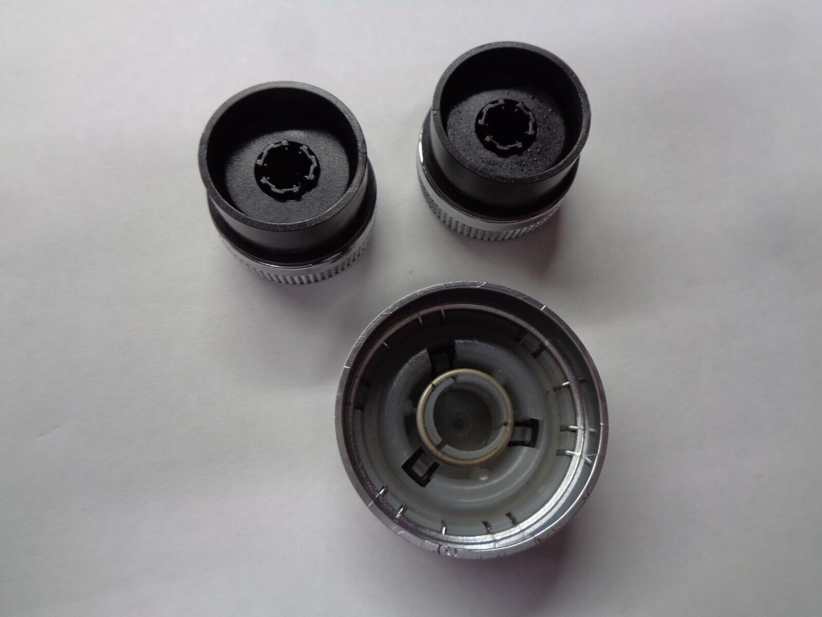 2006 AUDI  A6 RADIO STEREO TUNER CONTROL KNOB SET OEM FREE SHIPPING! - RarePartsFinder.Com
