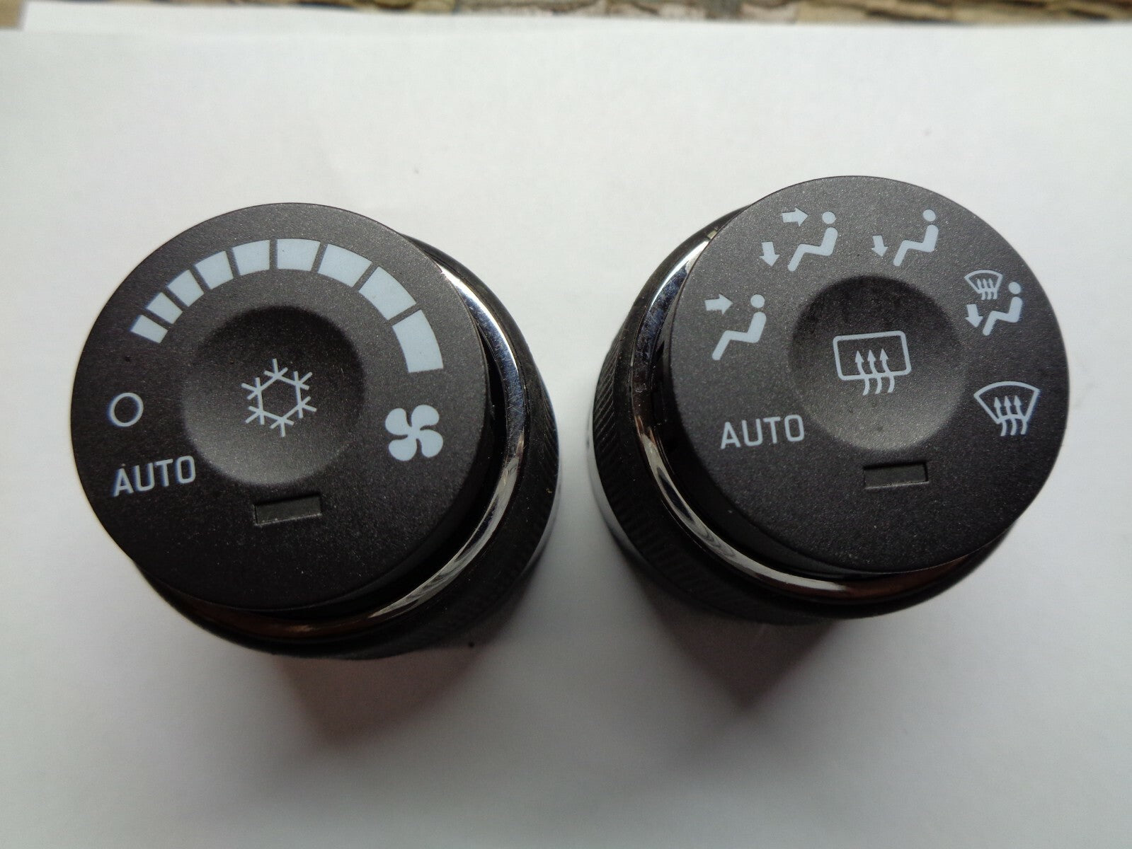 06 07 08 09  CADILLAC DTS CLIMATE CONTROL FAN A/C HEATER KNOB SET OEM FREE SHIP!
