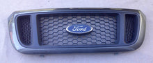 NEW NEVER USED NOS 2004 2005 Ford Ranger OEM Grill  4L5Z-8200-EAA M3