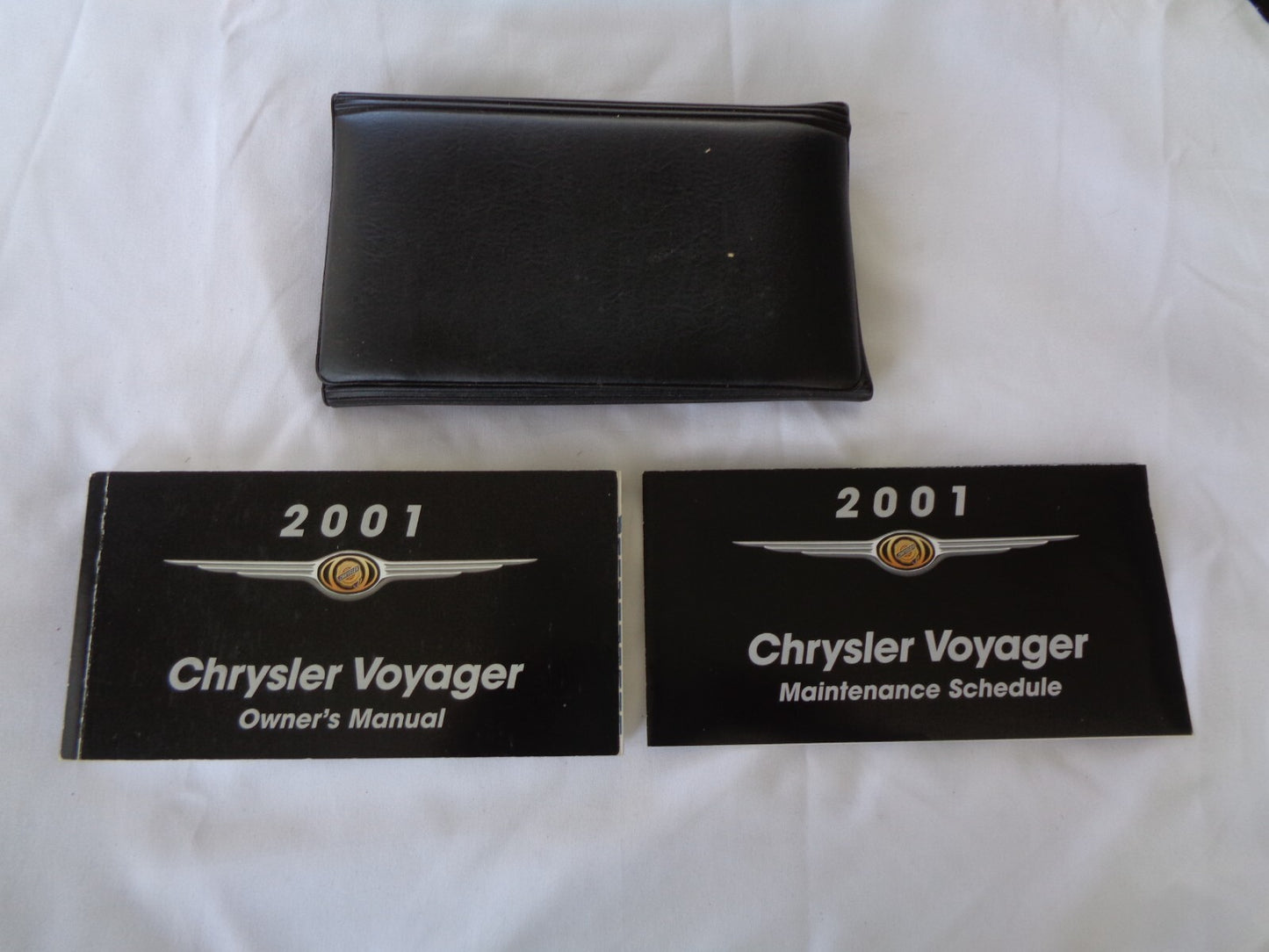 2001 CHRYSLER VOYAGER OWNERS MANUAL SET WITH CASE OEM FREE SHIPPING!