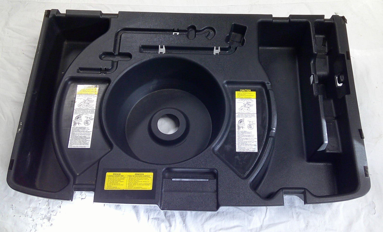 03 - 08 Toyota Corolla Matrix Trunk Organizer Oem Deck Floor 64993-01010 M20