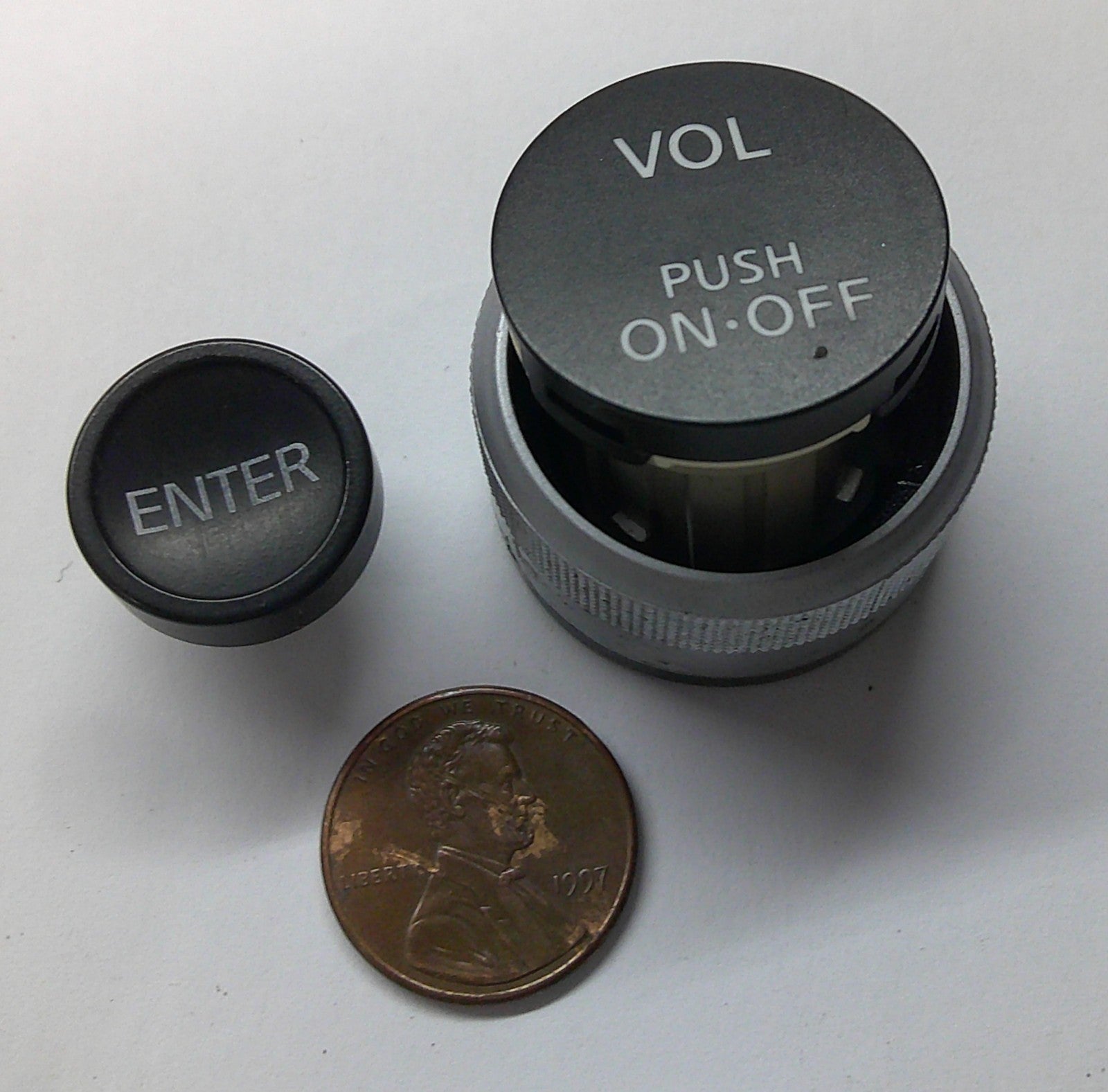 2005 2006 INFINITI G35 RADIO STEREO TUNER CONTROL KNOB SET OEM