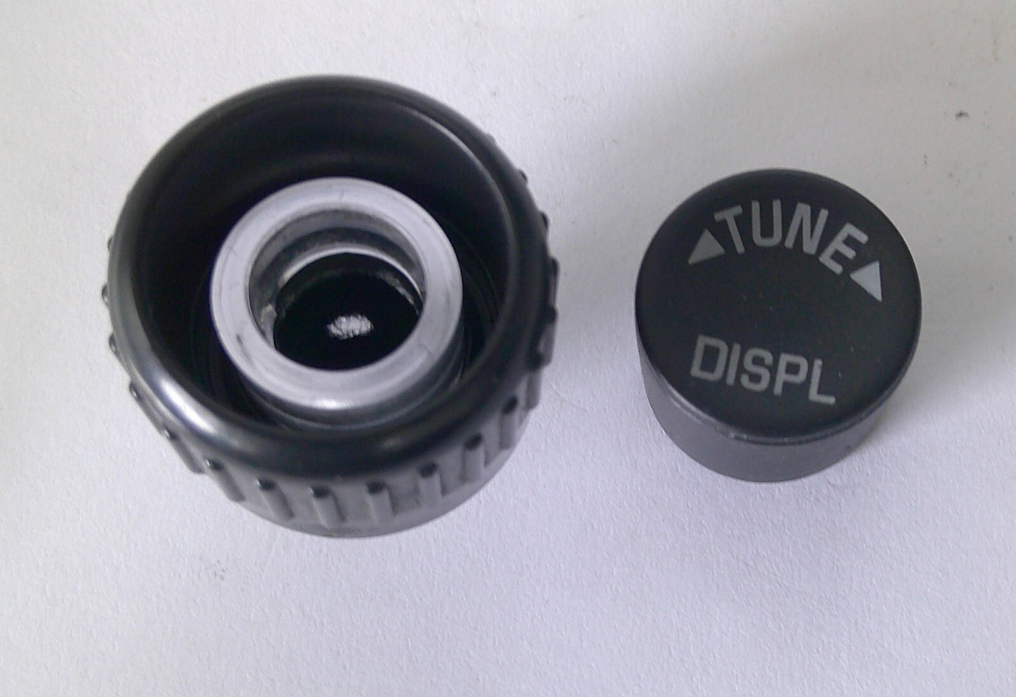 2001 - 2005 CHEVY IMPALA  RADIO STEREO CONTROL KNOB SET OEM - RarePartsFinder.Com