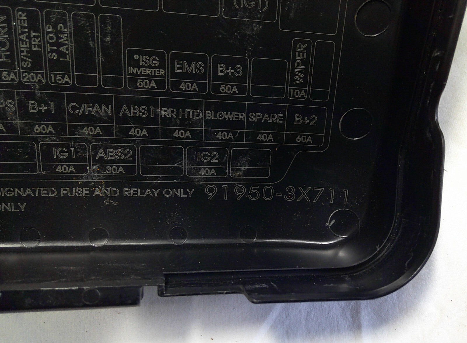 2011 - 2013 HYUNDAI ELANTRA FRONT ENGINE FUSE BOX RELAY LID COVER 91950-3X711 B6 - RarePartsFinder.Com