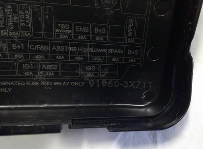 2011 - 2013 HYUNDAI ELANTRA FRONT ENGINE FUSE BOX RELAY LID COVER 91950-3X711 B6 - RarePartsFinder.Com