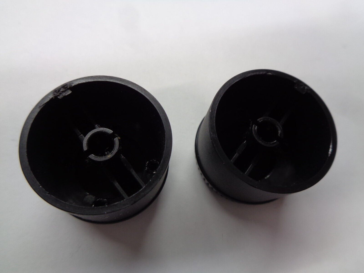 2009 KIA SORENTO RADIO STEREO TUNER CONTROL KNOB SET OEM FREE SHIPPING!