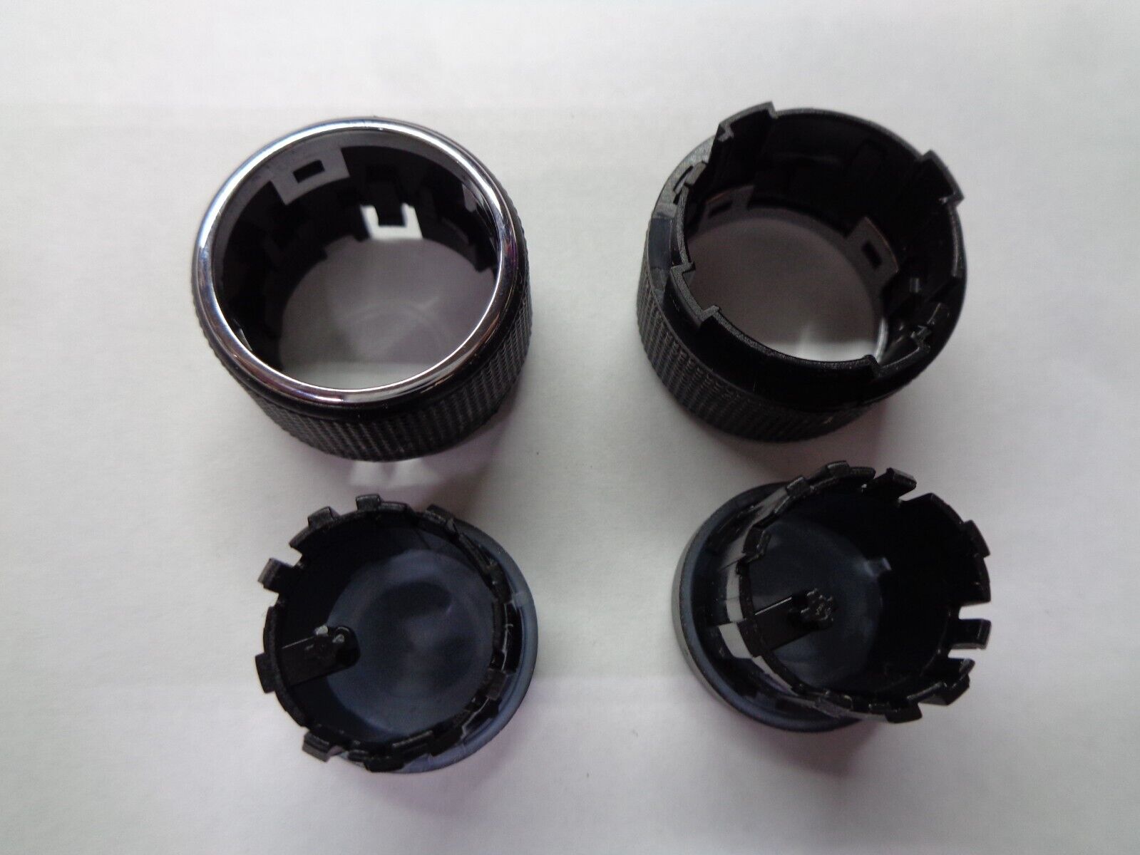 06 - 11 CADILLAC DTS  RADIO STEREO TUNER SELECTOR KNOB SET OEM - RarePartsFinder.Com