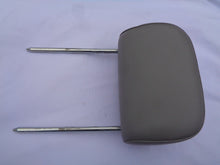 04 - 08 CHRYSLER PACIFICA REAR SEAT L R HEADREST GRAY CLEAN OEM FREE SHIPPING R1 - RarePartsFinder.Com