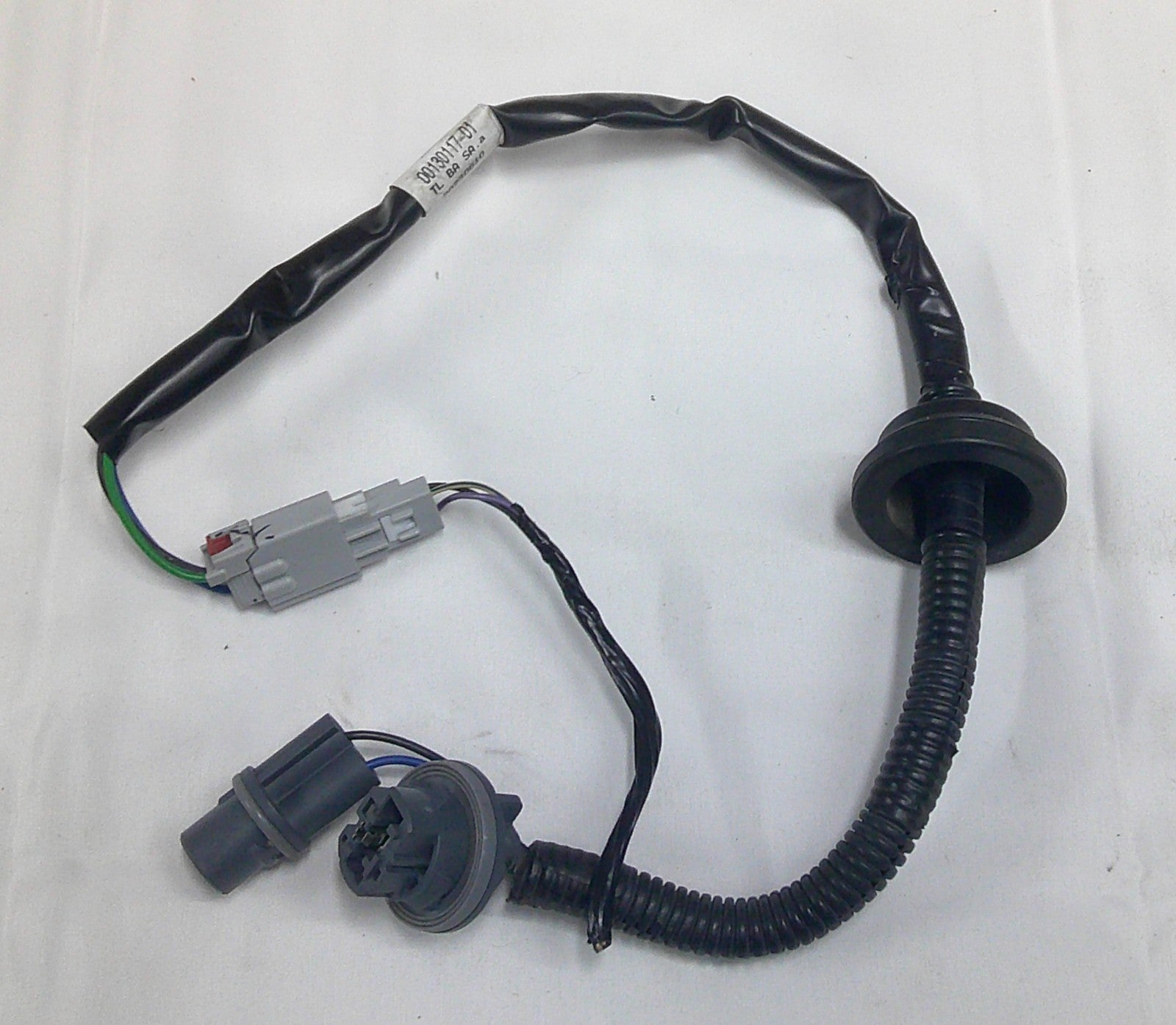 2016 - 2024 Chevy Malibu Tail Light Pigtail Wire Harness OEM 23474553  A10