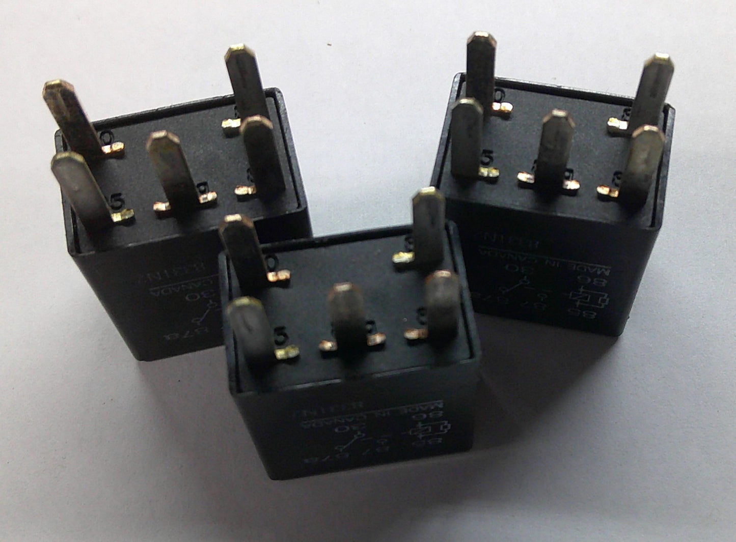 GM OMRON RELAY 3 PC  SET 21997404 TESTED 1 YEAR WARRANTY    GM1
