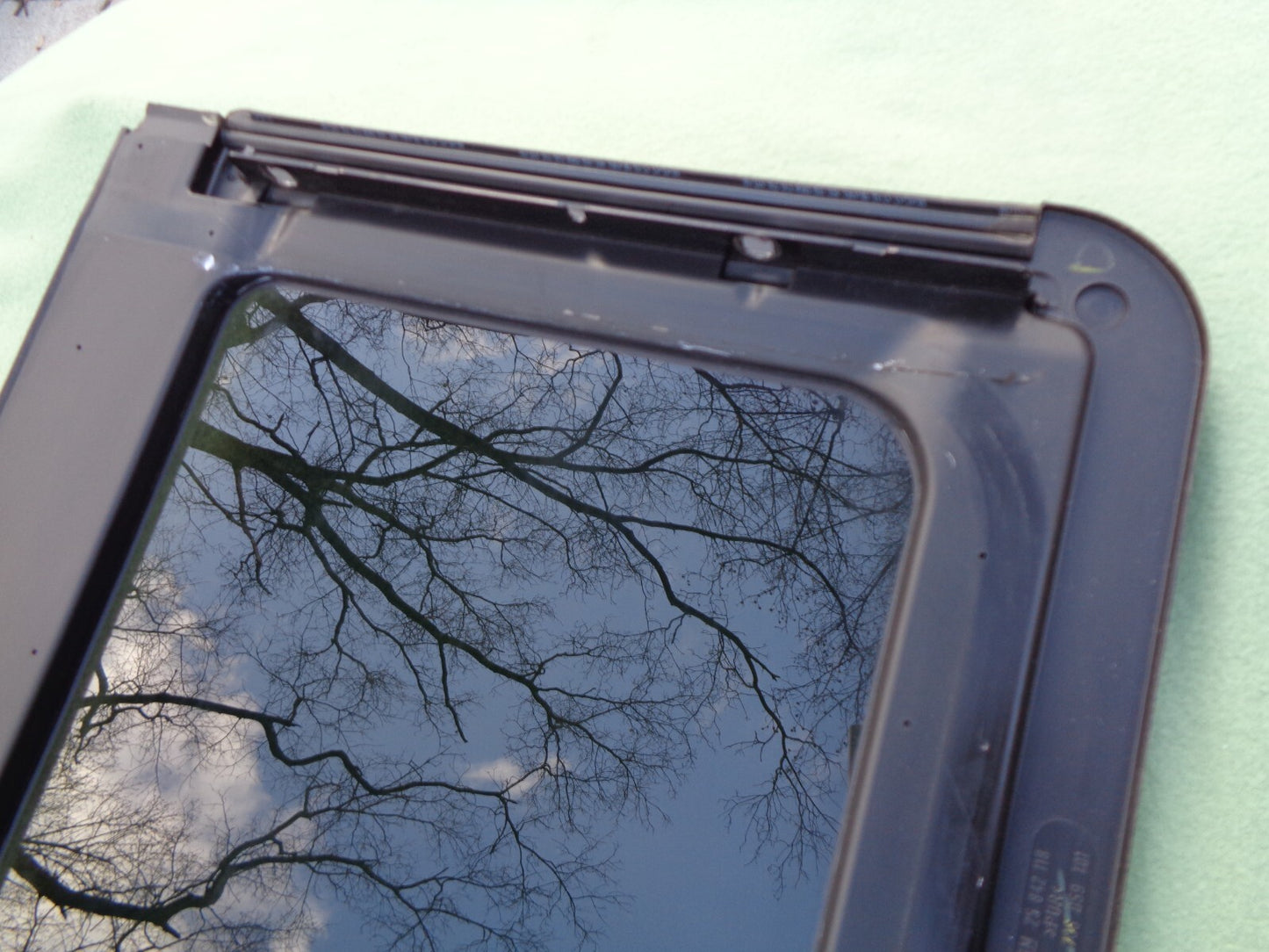 2010 - 2016 BUICK LACROSSE PANAROMIC REAR SUNROOF GLASS OEM FREE SHIPPING - RarePartsFinder.Com